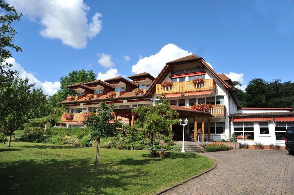 Hotel Dernbachtal 외부 사진
